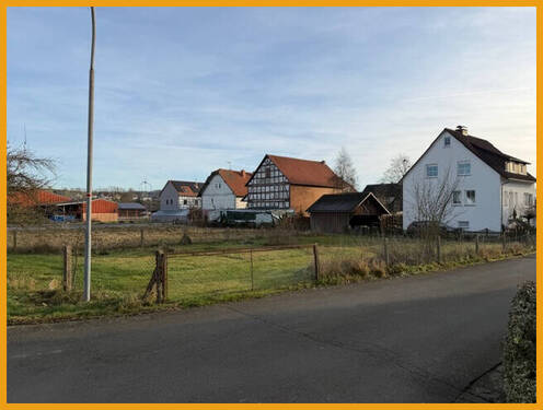 Ansicht von der Straße - Grundstück zum Kaufen in Wohratal-Halsdorf