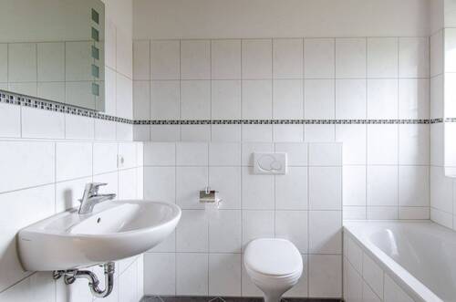 Bad im DG (Ansicht 1) - 