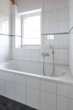 Bad im DG (Ansicht 2) - 