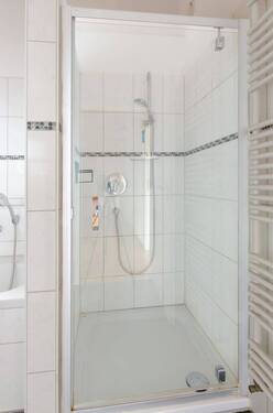 Bad im DG (Ansicht 3) - 