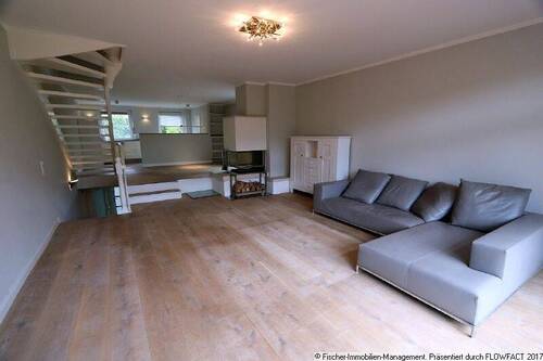 Wohnzimmer - 5 Zimmer Doppelhaushälfte zum Kaufen in Hamburg