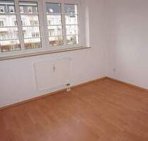 Frei ab 1.4.26 ! Bad mit Dusche + Balkon am Wohnzi. + Stellplatz! - Chemnitz Gablenz