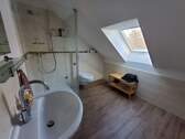 Badezimmer Dachgeschoss - 