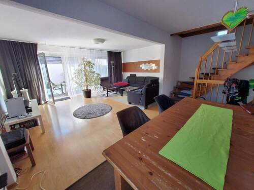 großer Wohn-und Essbereich - 5 Zimmer Doppelhaushälfte zum Kaufen in Geretsried