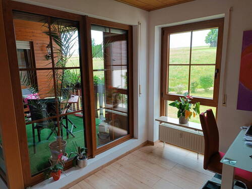 Bild 1 - Sonnige Loggia 2 Zi. DG Wohnung