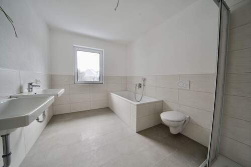 Schlafzimmer - Doppelhaushälfte mit 159,00 m&sup2; in Landshut zum Kaufen