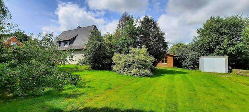 Garten mit Garage - 2 Zimmer Doppelhaushälfte in Meggerdorf