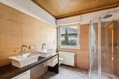 Duschbad im Erdgeschoss - 