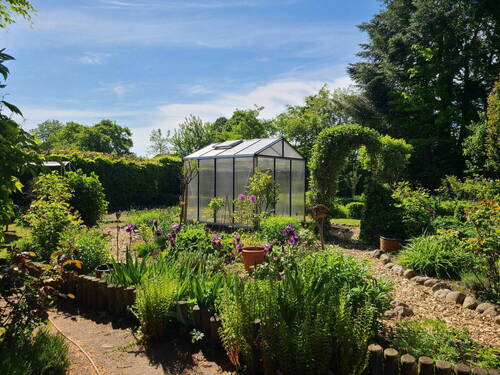 Garten im Sommer - 