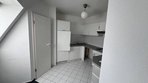 Küche mit Abstellkammer - 2 Zimmer Etagenwohnung zum Kaufen in Berlin