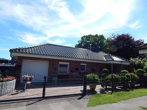 Hausansicht - BUNGALOW IN 25767 BUNSOH - 398.000,00 EUR Kaufpreis, ca.  140,00 m² Wohnfläche