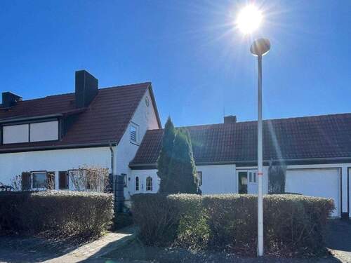 Straßenfront - 6 Zimmer Reihenmittelhaus in Elsteraue