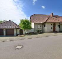 Wallhalben , sehr schönes Haus mit Garten und 2 Garagen