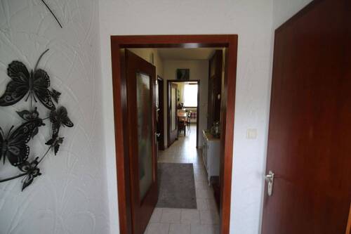 Flur im EG.JPG - 