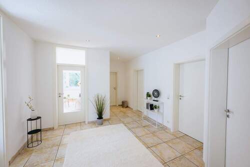 Flur - 3 Zimmer Etagenwohnung in Schloß Holte-Stukenbrock