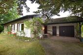 Südansicht (3) - Naturnahes Wohnen, EFH, Bungalow + Garten + Waldgrundstück in Mölln Waldstadt - OTTO STÖBEN GmbH
