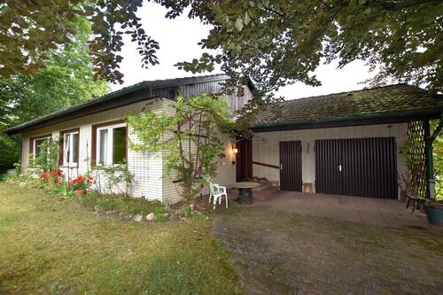 Südansicht (3) - Naturnahes Wohnen, EFH, Bungalow + Garten + Waldgrundstück in Mölln Waldstadt - OTTO STÖBEN GmbH