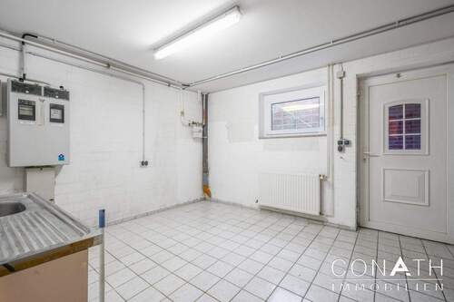 Conath-Immobilien_Harsefeld_Buxtehude_Fredenbeck -Technickraum mit Außeneingang - 