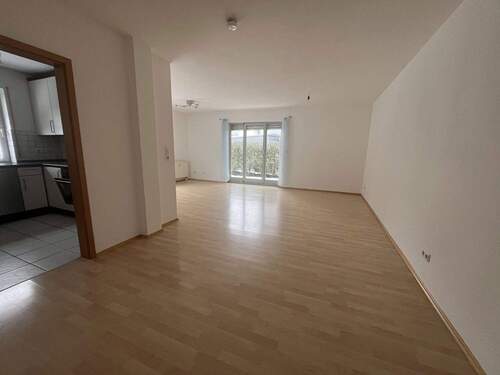 Bild 1 - Helle 2-Zimmer-Eigentumswohnung in ruhiger und zentraler Lage