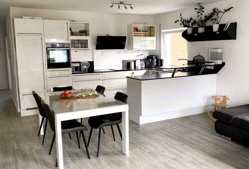 Küche 2 - Etagenwohnung mit 118,00 m&sup2; in Eningen unter Achalm zum Kaufen