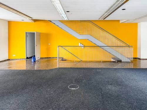Treppe zum OG - Büro in Hamburg zur Miete