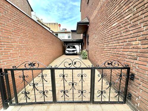 Stellplatz und Carport - 