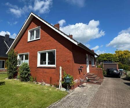 Hausansicht - Einfamilienhaus in ruhiger, zentraler Lage in Rhauderfehn!