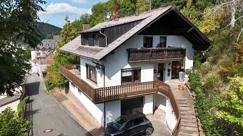 Bild 1 - Attraktives Haus in Top-Lage von Waxweiler mit enormem Potenzial
