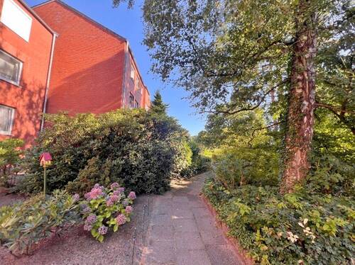 Weg zur Anlage - 3 Zimmer Etagenwohnung zum Kaufen in Bremen