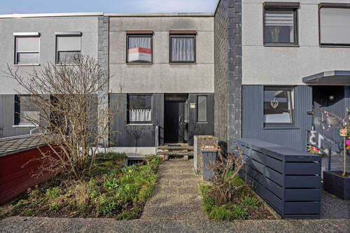 Haustür - 4 Zimmer Reihenmittelhaus in Monheim am Rhein / Baumberg