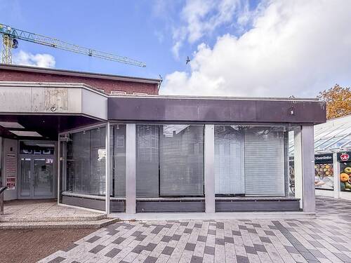 Außenansicht - Gewerbe mit großem Schaufenster direkt in der Fußgängerzone