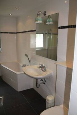 Wannen/Duschbad - 