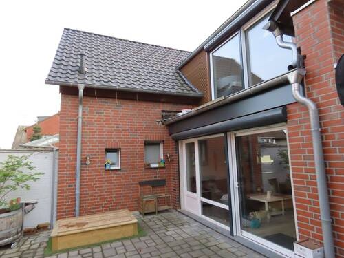 Hoffläche/Ausgang Wohnzimmer - 