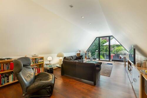Wohnzimmer Dachgeschoss Bild 1 - 