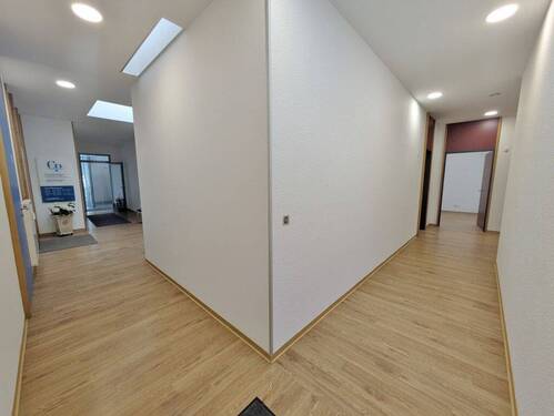 Flur - Büro mit 175,00 m&sup2; in Bremen zur Miete