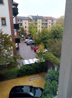 08-Blick aus Schlafzimmerfenster.jpeg - 