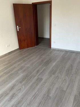 Wohnzimmer 1 - 3 Zimmer Etagenwohnung zur Miete in Gelsenkirchen