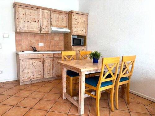 Küchenzeile - Terrassenwohnung mit 55,00 m&sup2; in Übersee zum Kaufen