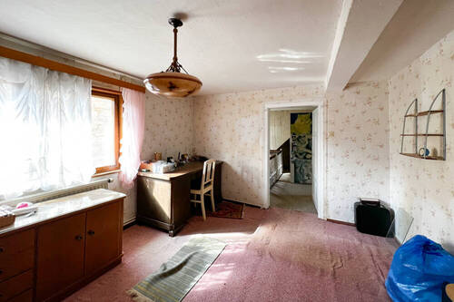 Blick von großen Schlafzimmer in den Flur - 