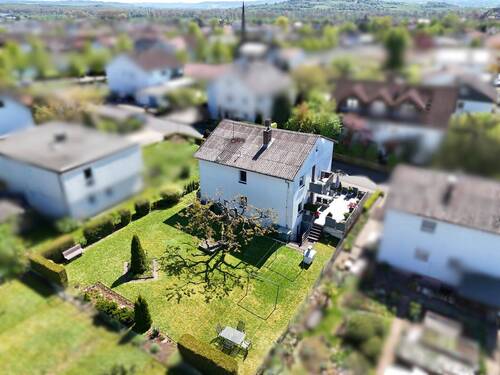 Außenansicht - Mehrfamilienhaus, Wohnhaus mit 160,00 m² in Kirchhain zum Kaufen