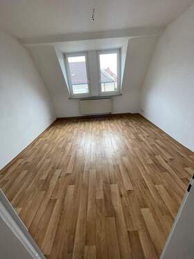 Wohnzimmer.jpg - 2 Zimmer Etagenwohnung zur Miete in Nürnberg