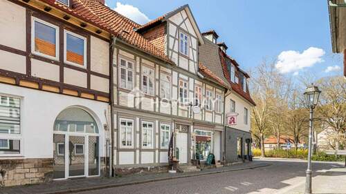 Außenansicht 3 - Fachwerk-Charme trifft Geschäftspotenzial - Wohnen & Arbeiten unter einem Dach