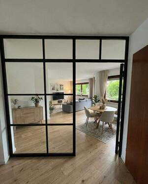 Eingang - 2 Zimmer Etagenwohnung zur Miete in Leonberg