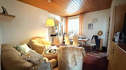 Wohnzimmer - 4 Zimmer Reihenmittelhaus in Duisburg