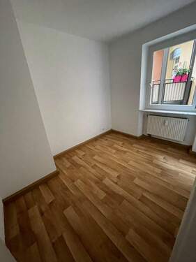 Küche (Fliesenspiegel rechts) - Etagenwohnung mit 42,60 m² in Nürnberg zur Miete