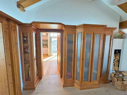 Exquisite Einbaumöbel in der Diele - 