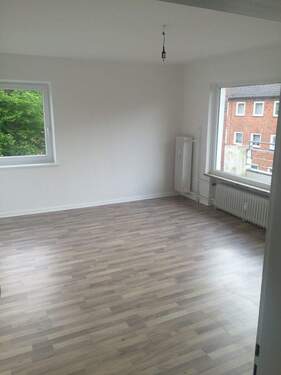 Wohnzimmer - 4-ZW in der Bredstedter Straße 18 in Rendsburg zu vermieten! OTTO STÖBEN GmbH