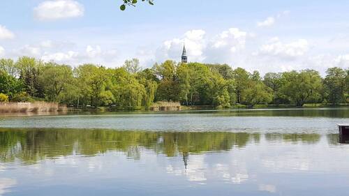 Schwanenteich, im Hintergrund die Domspitze - 