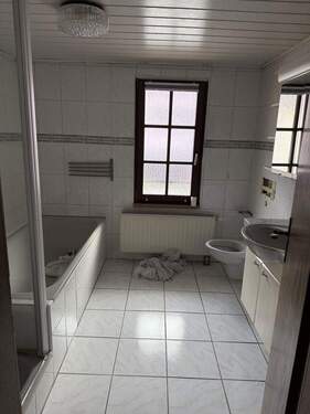 Badezimmer/Badewanne - 