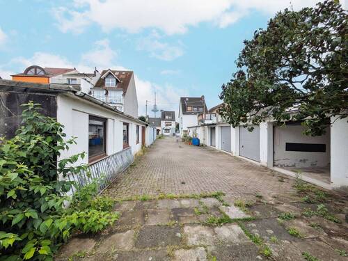 Blick Richtung Straße - 